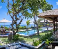 Villa Cemara, Piscine et océan